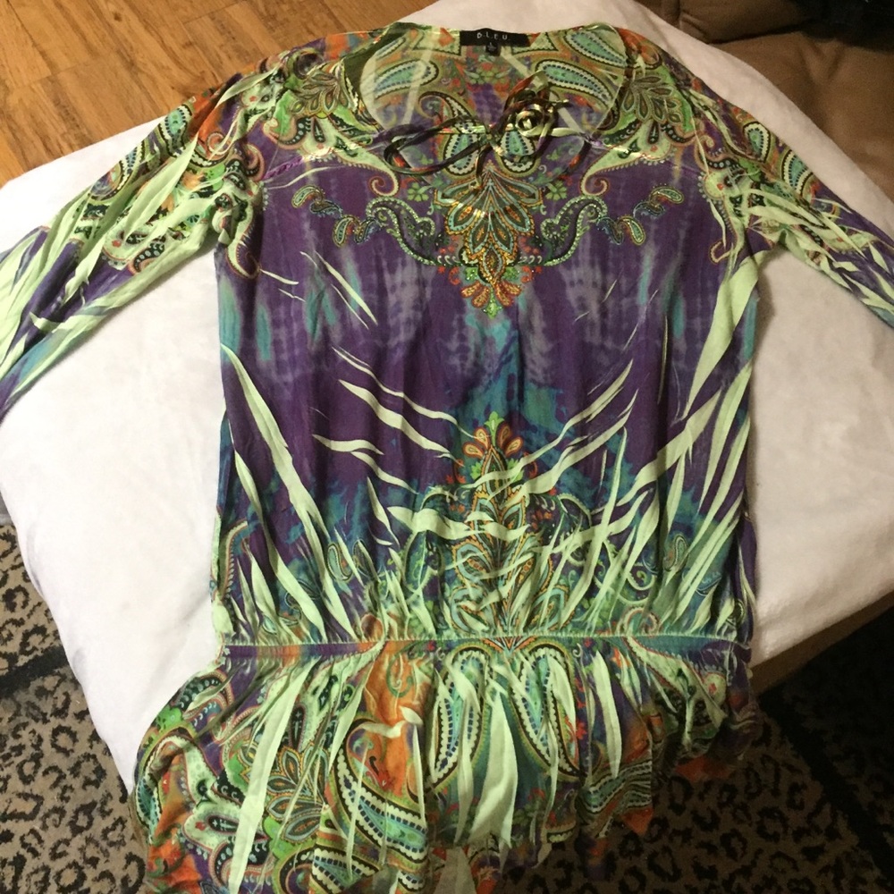 Women’s Peasant Style Top